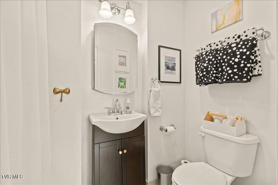 Photo #48: 802 Mountain View Circle