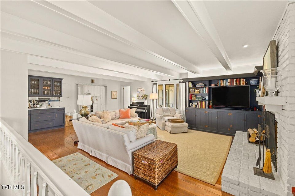 Photo #50: 802 Mountain View Circle