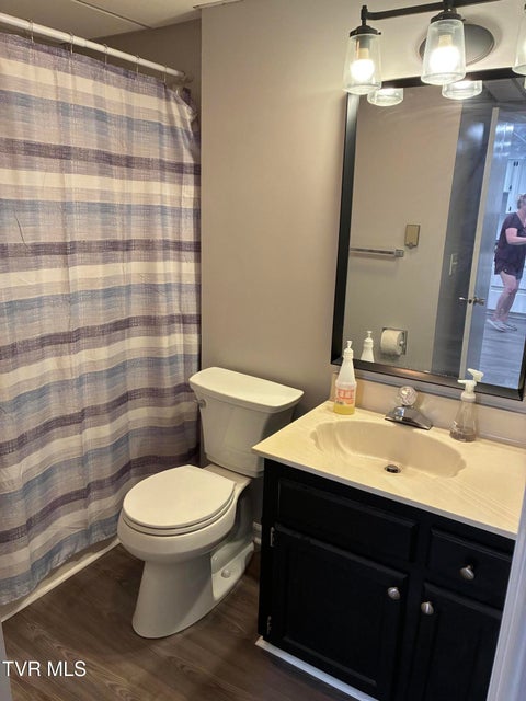 Photo #21: 1833 Presswood Road