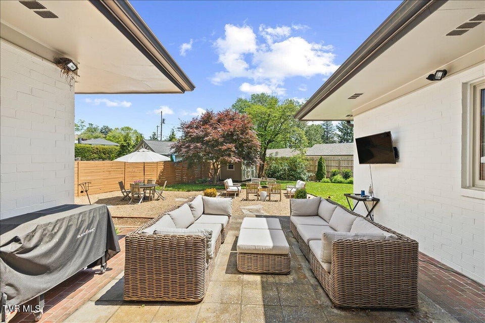 Photo #58: 802 Mountain View Circle