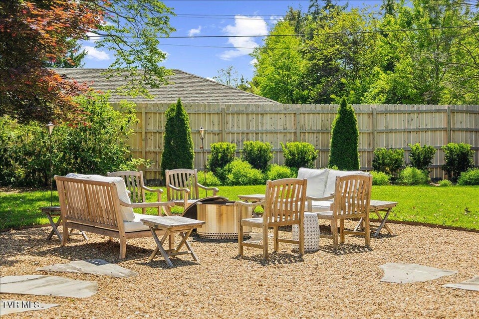 Photo #59: 802 Mountain View Circle