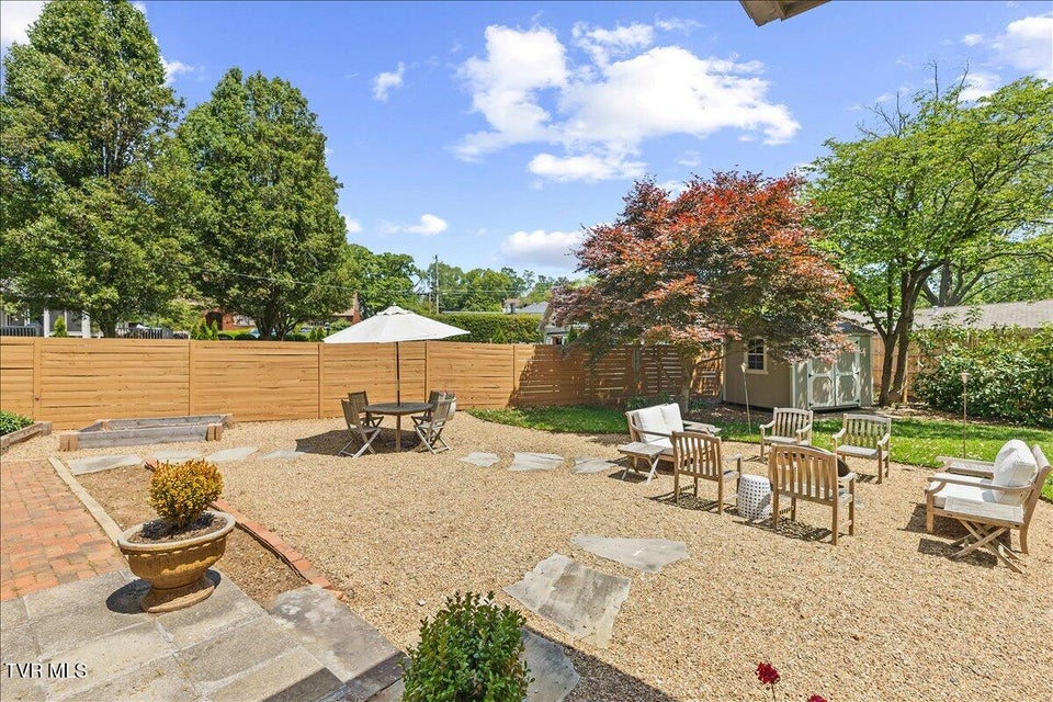 Photo #65: 802 Mountain View Circle