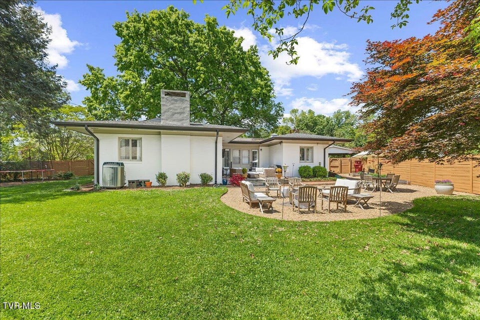 Photo #66: 802 Mountain View Circle