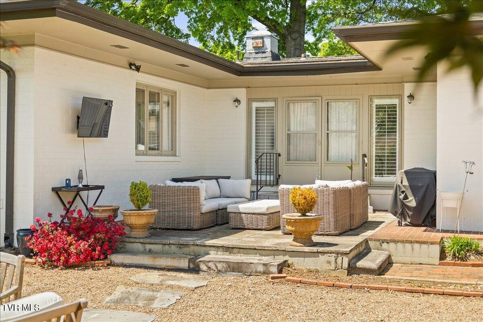 Photo #67: 802 Mountain View Circle