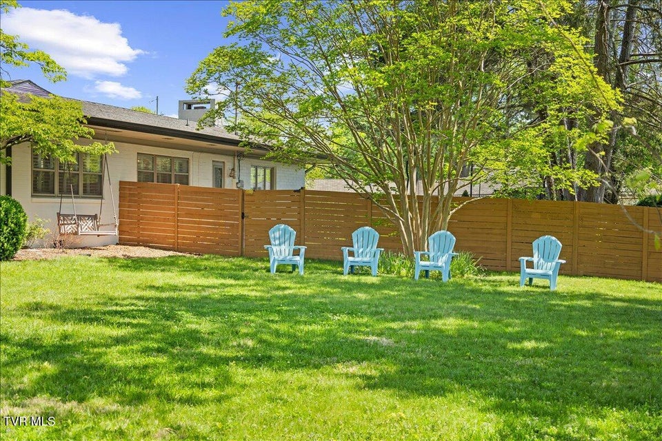 Photo #69: 802 Mountain View Circle