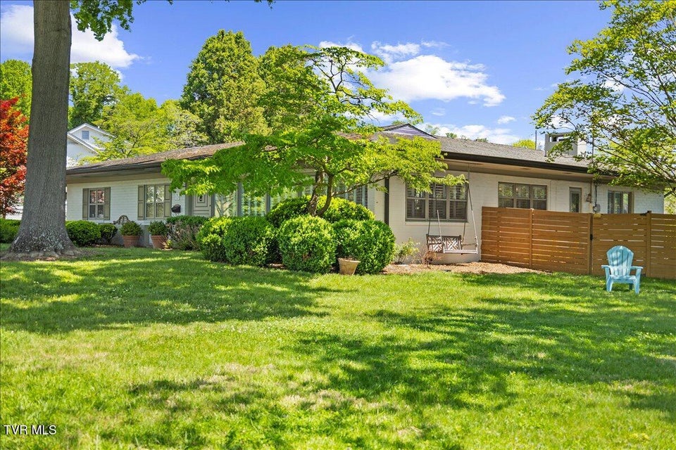 Photo #70: 802 Mountain View Circle