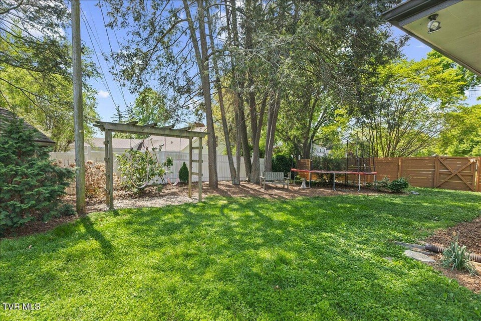 Photo #71: 802 Mountain View Circle