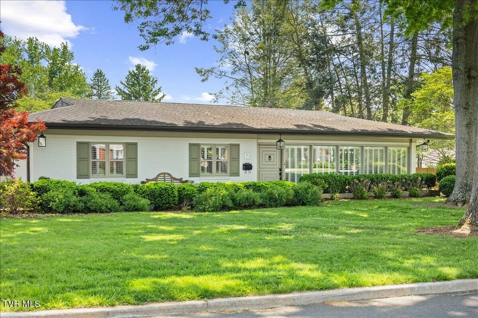 Photo #74: 802 Mountain View Circle