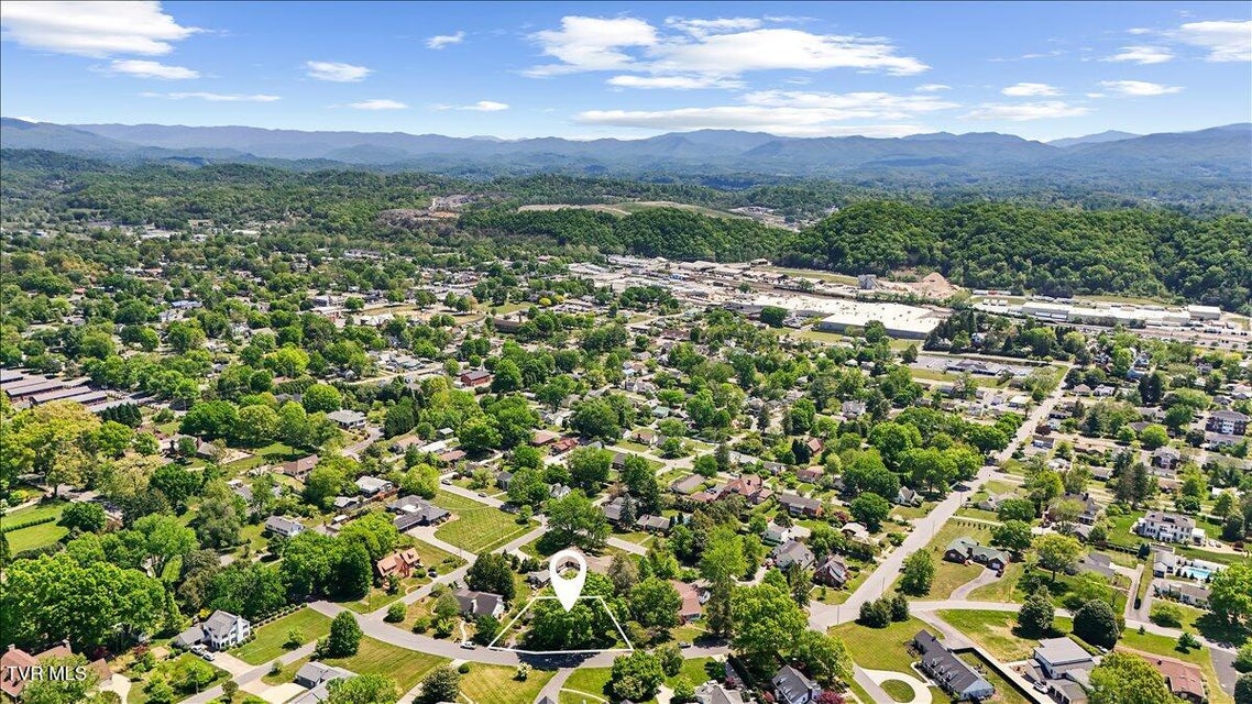 Photo #79: 802 Mountain View Circle