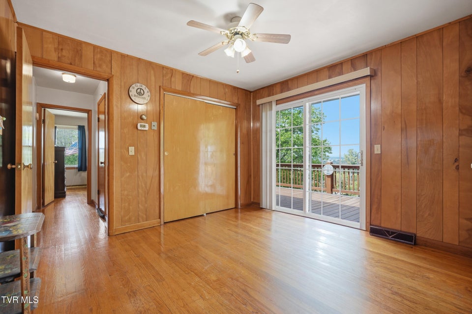 Photo #17: 26 Wh Short Street