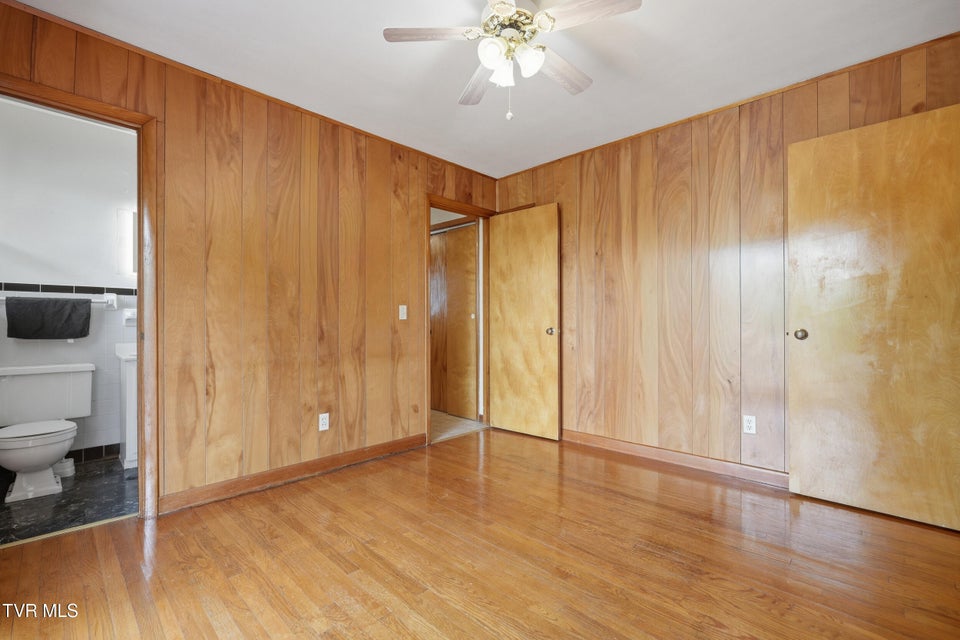 Photo #19: 26 Wh Short Street