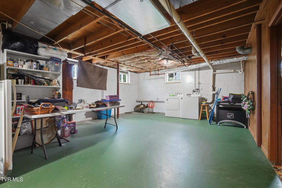 Photo #30: 26 Wh Short Street