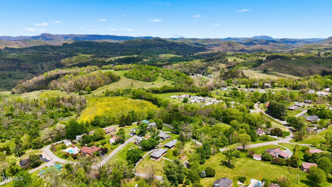 Photo #44: 26 Wh Short Street