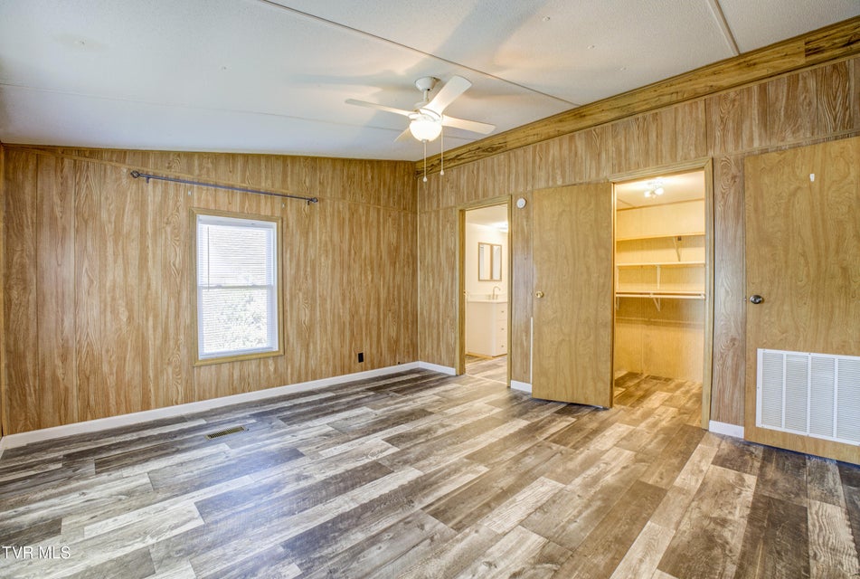 Photo #31: 475 White Sands Road