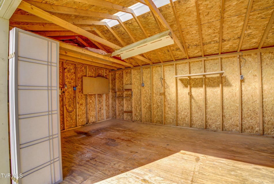 Photo #41: 475 White Sands Road