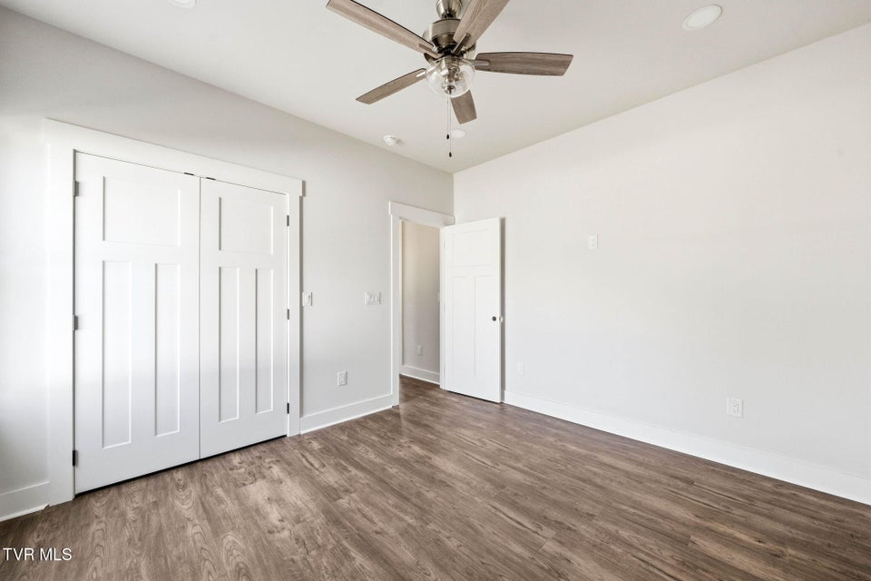 Photo #13: 287 Old Island Trail