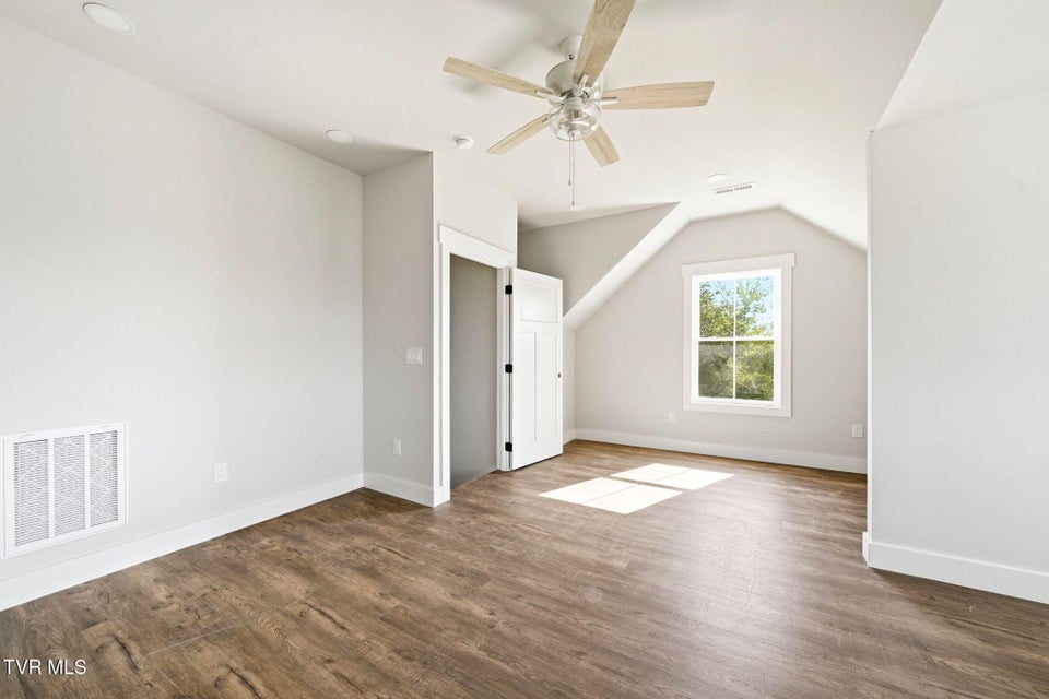 Photo #15: 287 Old Island Trail