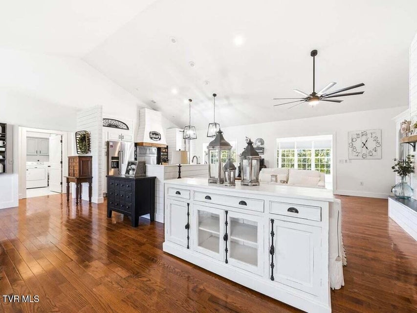 Photo #6: 220 Misty View Circle