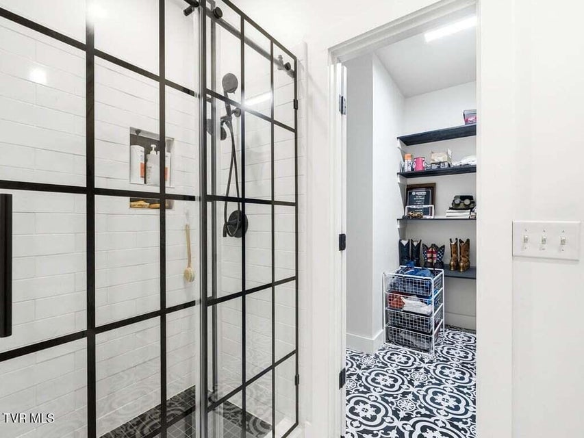 Photo #20: 220 Misty View Circle