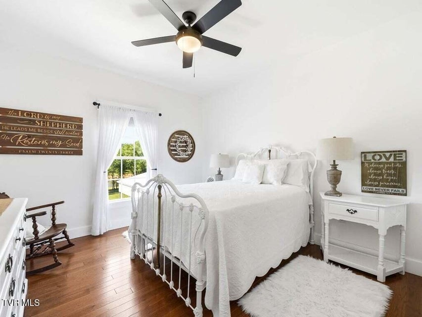 Photo #30: 220 Misty View Circle