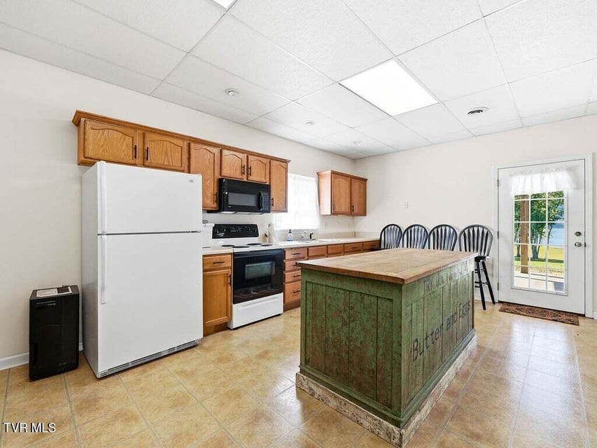 Photo #38: 220 Misty View Circle