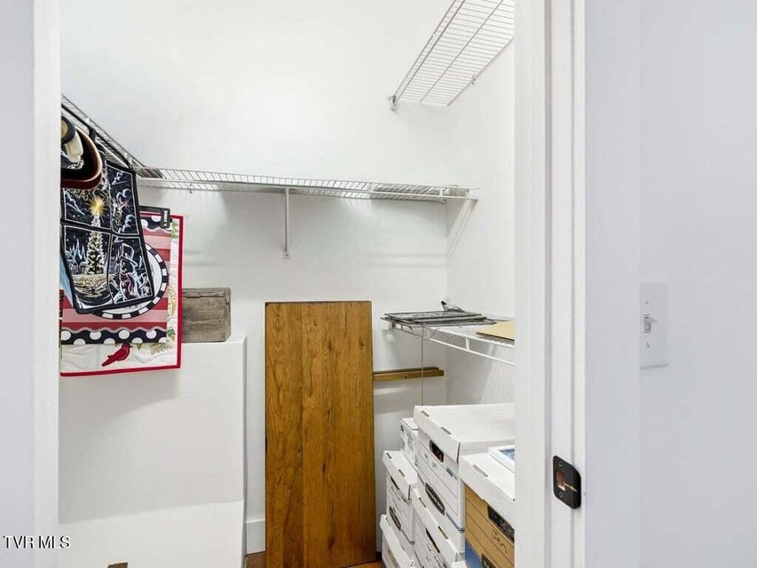 Photo #42: 220 Misty View Circle