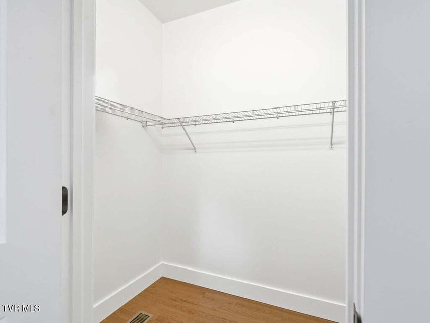 Photo #43: 220 Misty View Circle