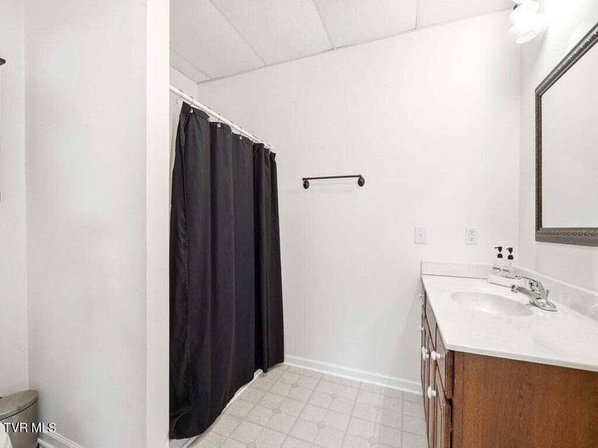 Photo #45: 220 Misty View Circle