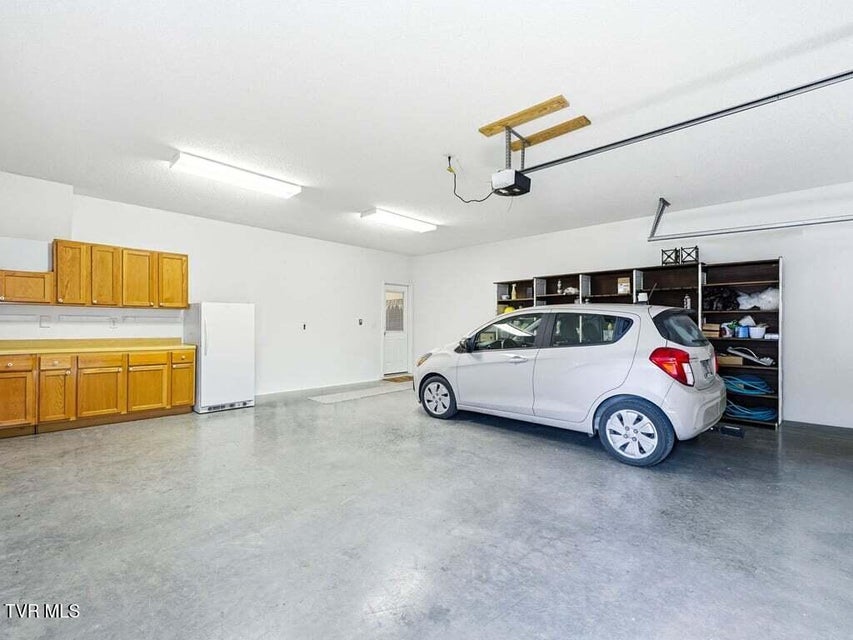 Photo #48: 220 Misty View Circle