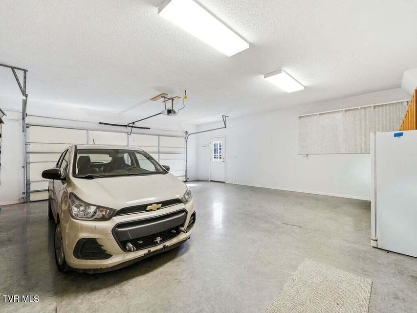 Photo #49: 220 Misty View Circle