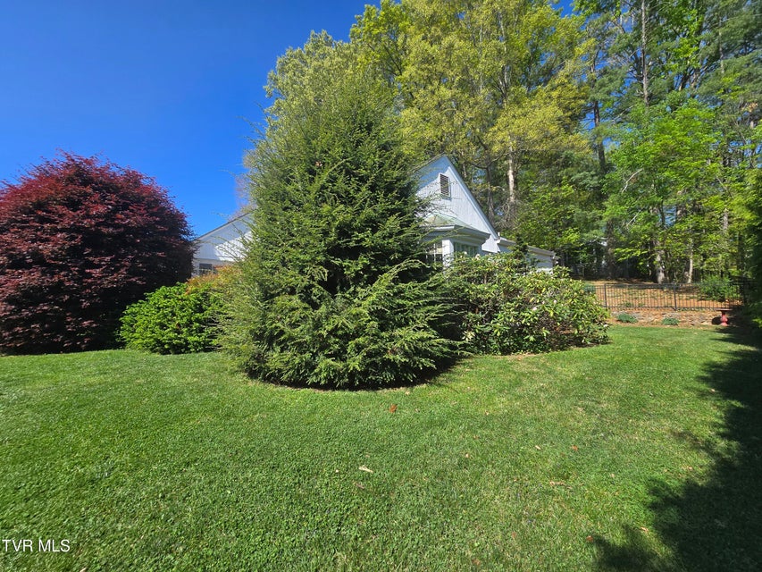 Photo #11: 570 Valley Drive