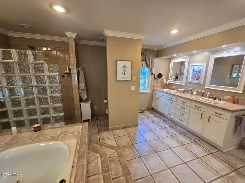 Photo #49: 570 Valley Drive