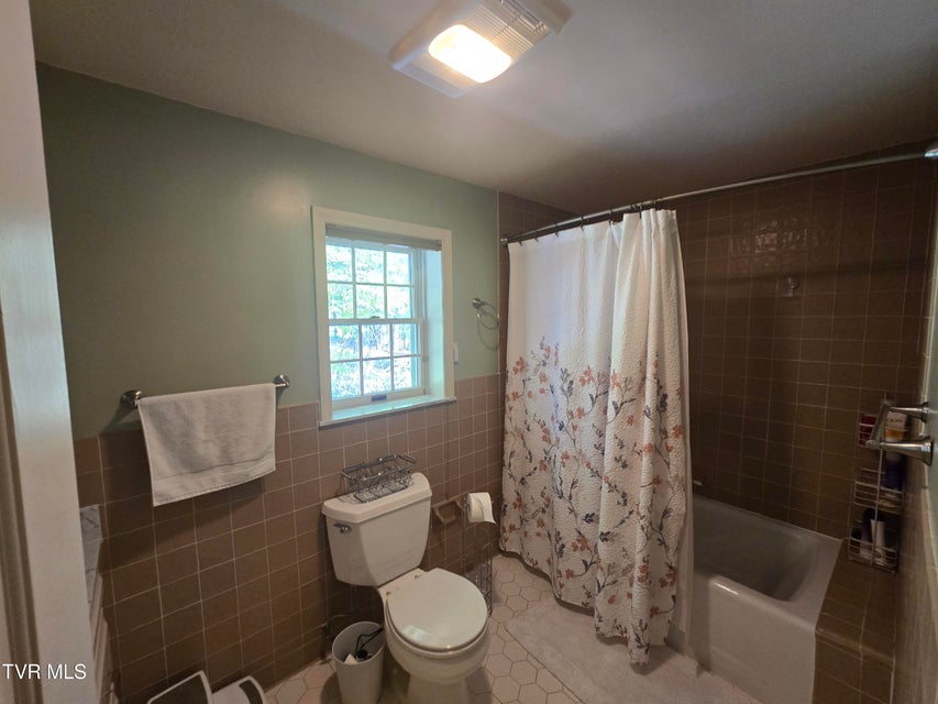 Photo #57: 570 Valley Drive