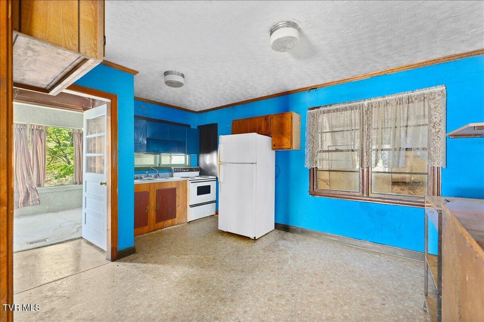 Photo #12: 143 Mustang Street