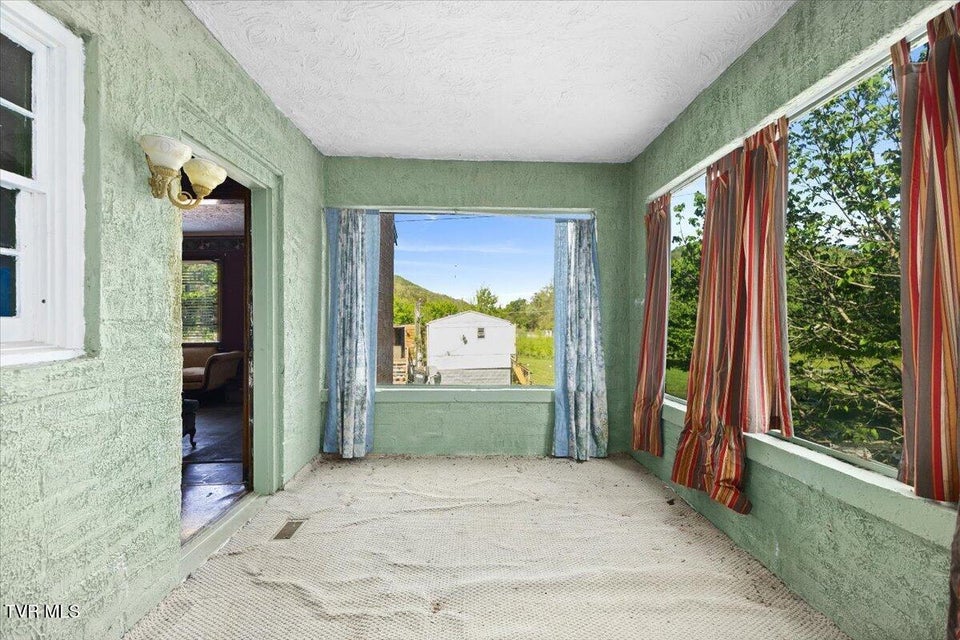 Photo #13: 143 Mustang Street