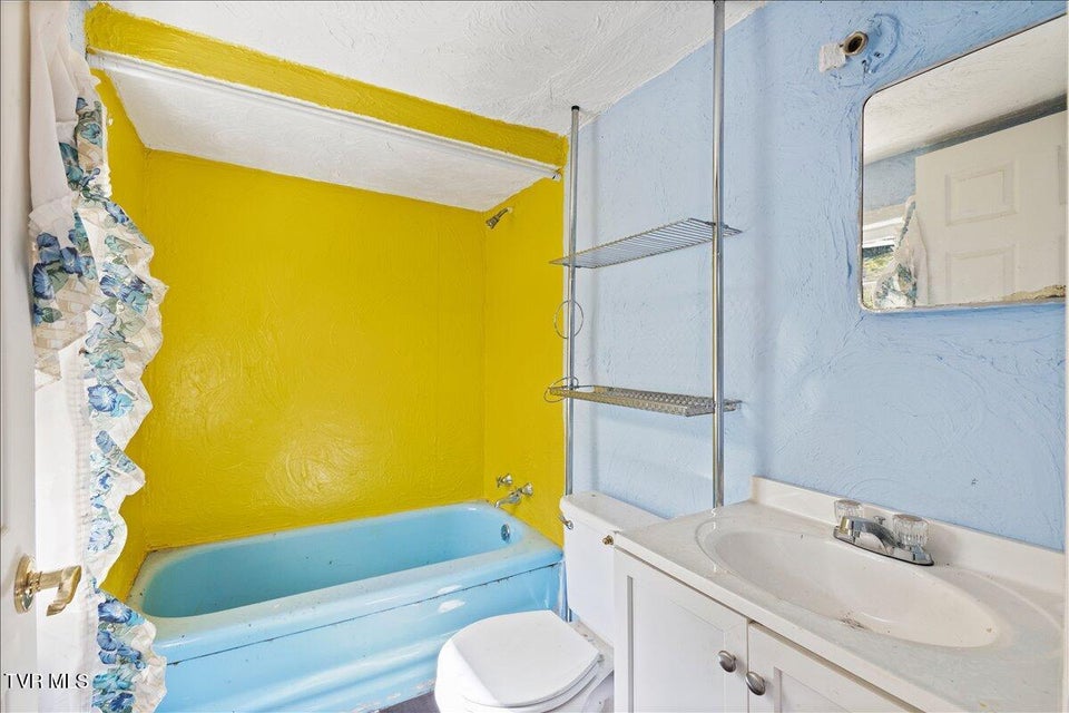 Photo #16: 143 Mustang Street