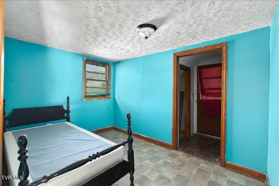 Photo #19: 143 Mustang Street