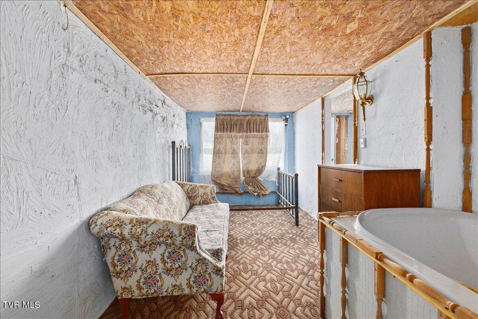 Photo #28: 143 Mustang Street