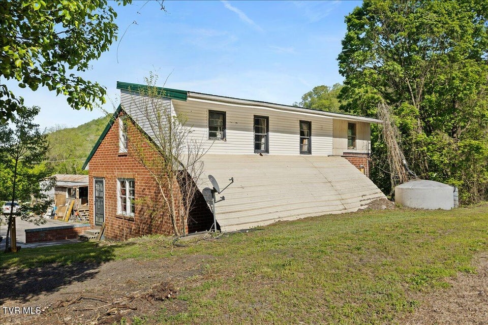 Photo #32: 143 Mustang Street