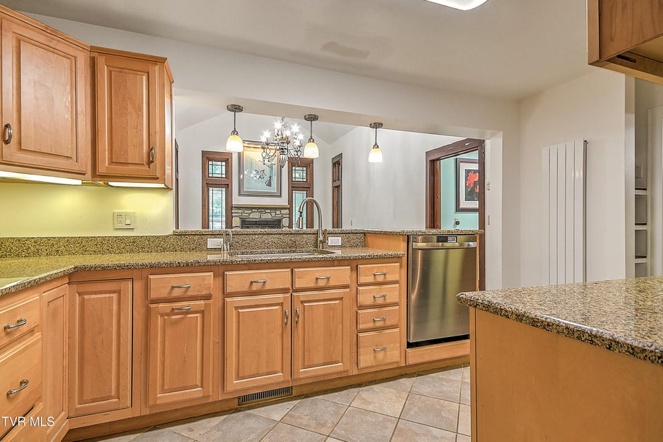 Photo #10: 303 Tennessee 143 