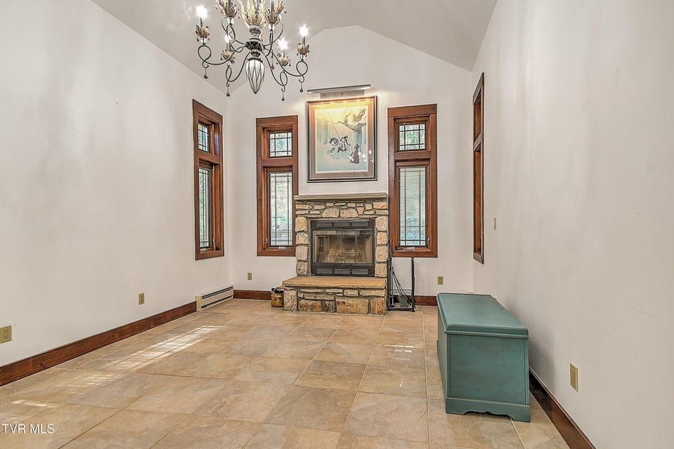 Photo #12: 303 Tennessee 143 