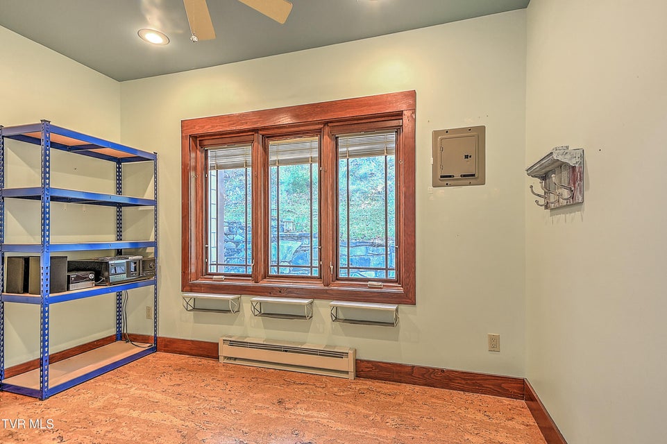 Photo #14: 303 Tennessee 143 