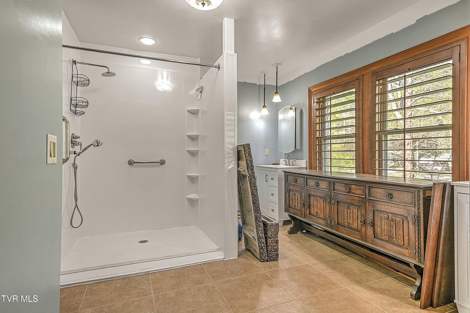 Photo #25: 303 Tennessee 143 