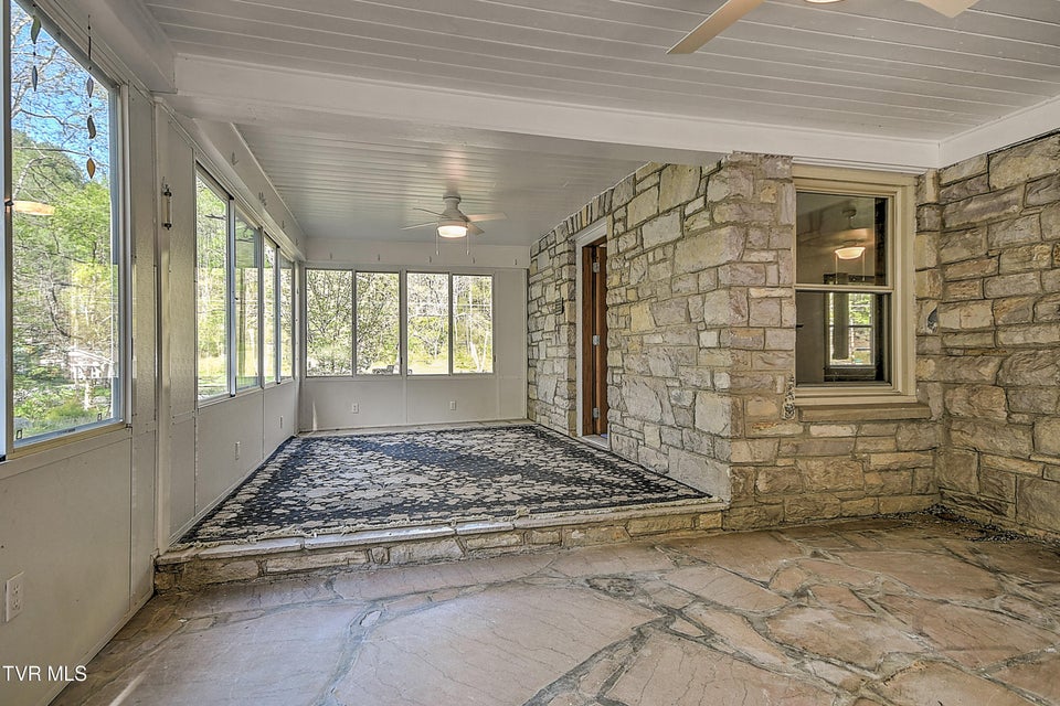 Photo #29: 303 Tennessee 143 