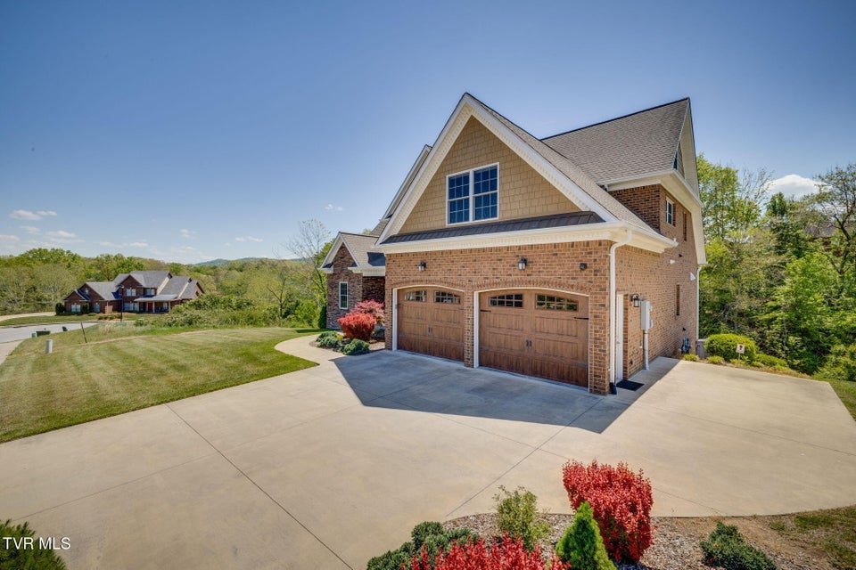 Photo #2: 5079 Rose Gardens Circle