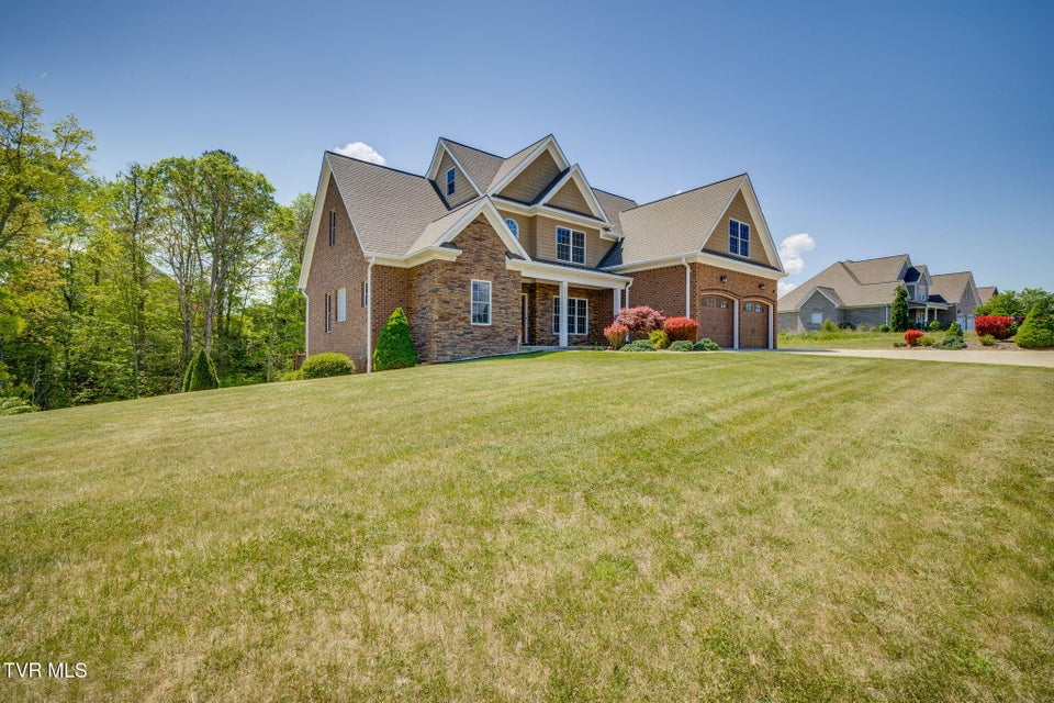 Photo #3: 5079 Rose Gardens Circle