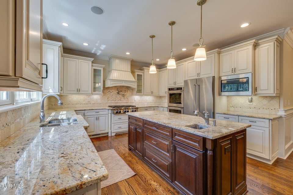 Photo #11: 5079 Rose Gardens Circle