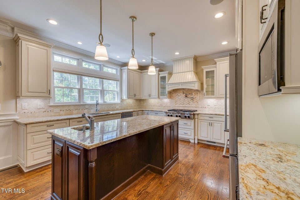 Photo #12: 5079 Rose Gardens Circle