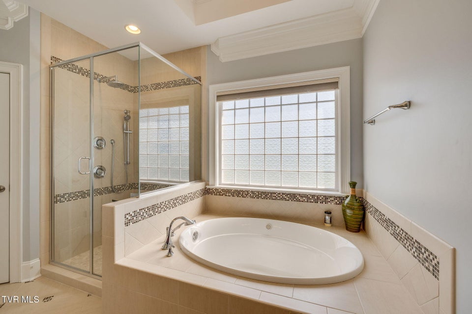 Photo #26: 5079 Rose Gardens Circle