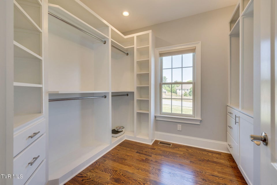 Photo #27: 5079 Rose Gardens Circle